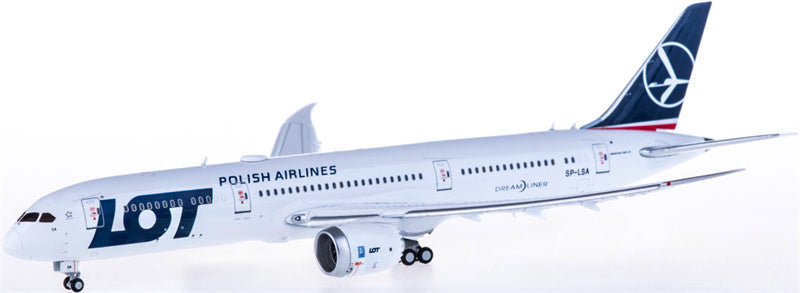 JC Wings LOT Boeing 787-9 SP-LSA Flaps Down 1:400 Diecast Model view 1