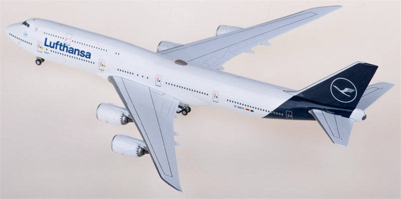 NG Models Lufthansa Boeing 747-8 D-ABYC 1:400 Diecast Model view 4