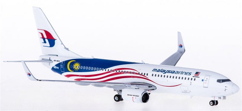 Phoenix Malaysia Airlines Boeing 737-800 9M-MXS 1:400 Diecast Model view 2