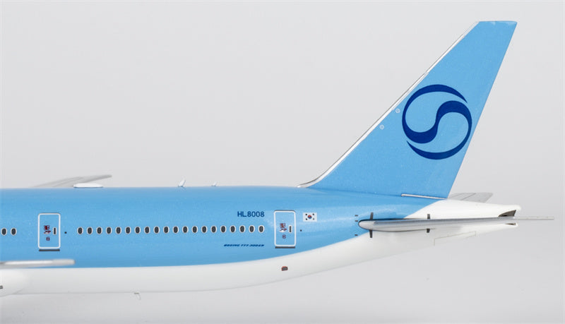 NG Models Korean Air Boeing 777-300ER HL8008 1:400 Diecast Model view 4