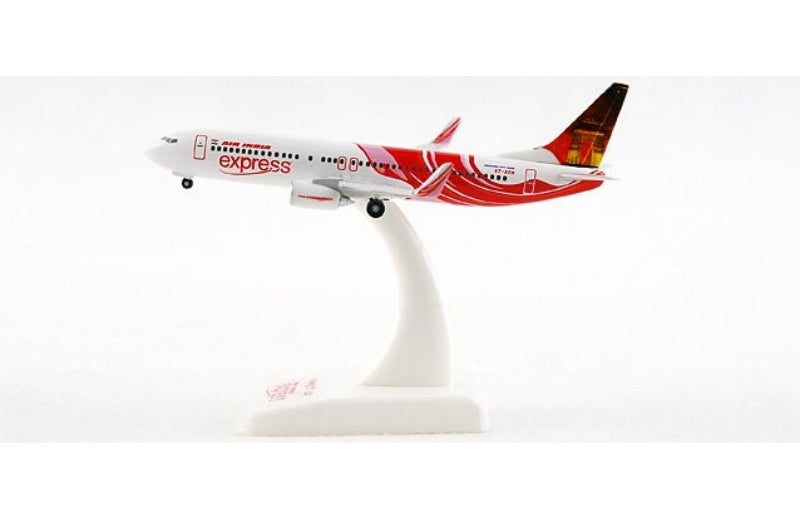 Hogan Air India Express Boeing 737-800 VT-AXH 1:500 Aircraft Pre-built  Airliner Model Display