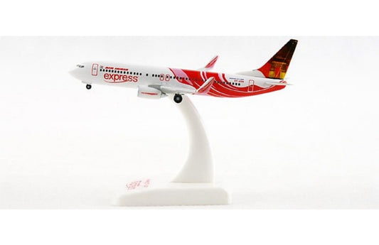 Hogan Air India Express Boeing 737-800 VT-AXH 1:500 Aircraft Pre-built  Airliner Model Display