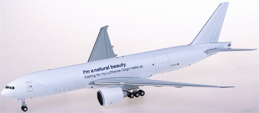 JC Wings Lufthansa Boeing 777-200LRF D-ALFJ 1:200 Diecast Model view 1