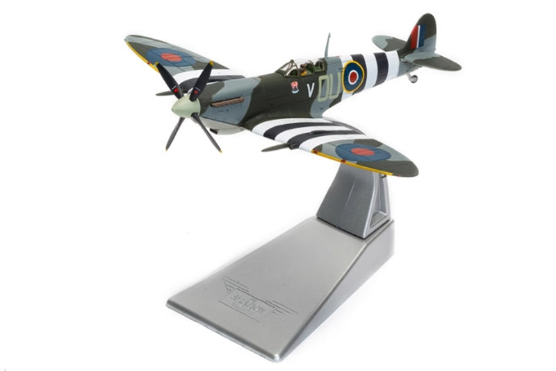 CORGI Supermarine Spitfire MkIXe ML407 Sq Ldr John 'Johnnie' Houlton 1:72 Airplane Pre-built Model