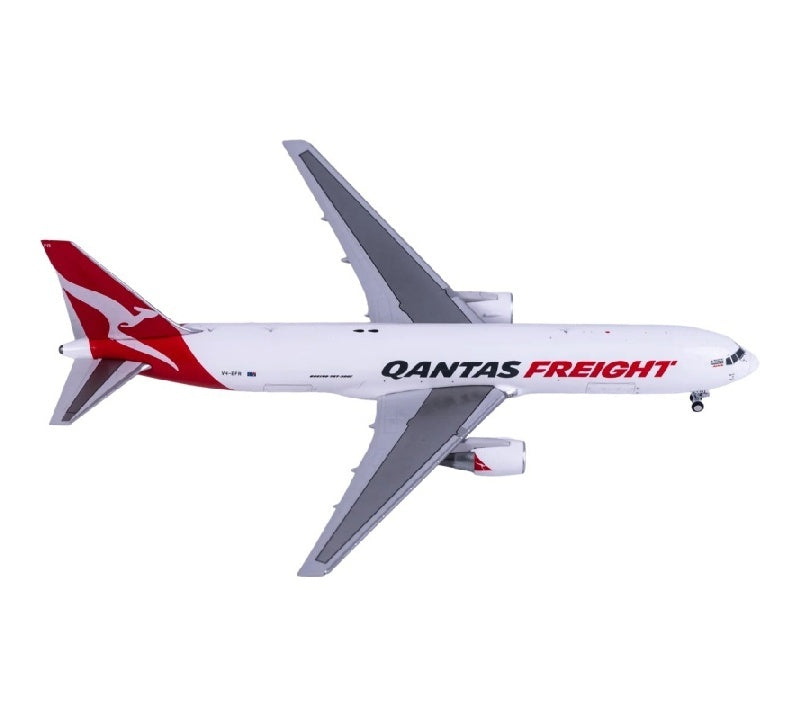 Panda Model 1:400 Qantas Boeing 767-300 VH-EFR  DIECAST Model