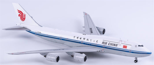SQ Wings 1:200 Air China Boeing 747-8 B-2482  Diecast Model