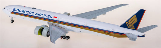 JC Wings Singapore Airlines Boeing 777-300ER 9V-SWZ 1:200 Diecast Model view 1