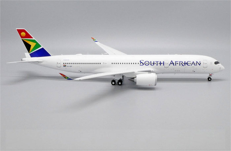 JC Wings South African Airways Airbus A350-900XWB ZS-SDF 1:200 Diecast Model view 1