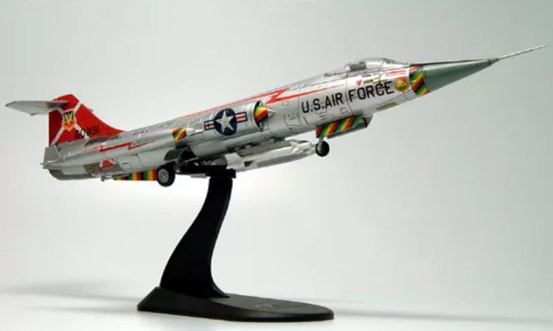 HOBBYMASTER USAF George AFB F-104C 479th TFW 1:72 Model 1963  Really George 56-0891