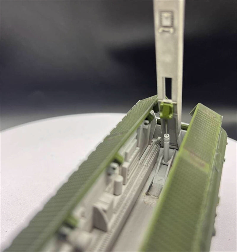 AM Soviet Guard Spider (SS-23) Oka Tactical Ballistic Missile Pure green coating 1:72 Tank Pre-built Model