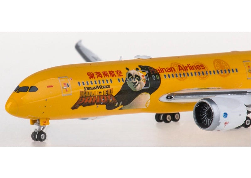 Phoenix Hainan Airlines Boeing 787-9 B-7302 1:400 Aircraft Pre-built  Airliner Model Display