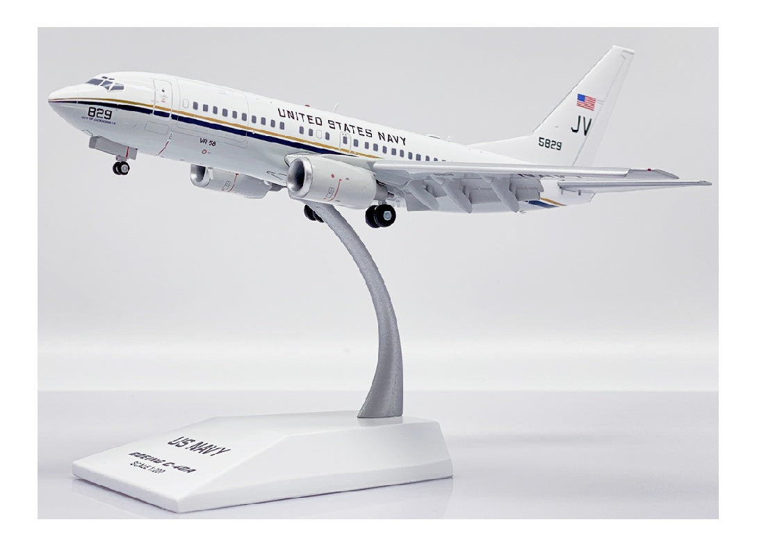 JC Wings 1:200 US Navy Boeing C-40A Clipper 165829 Flaps Down DIECAST Model