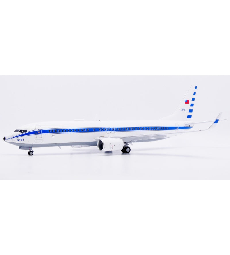 JC Wings 1:100 ROCAF Boeing 737-800 3701  DIECAST Model