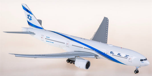Geminijets 1:200 El Al Boeing 777-200ER 4X-ECB Flaps down Diecast Model view 1