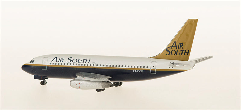 AeroClassics Air South Boeing 737-200 EI-CKW 1:400 Diecast Model view 3