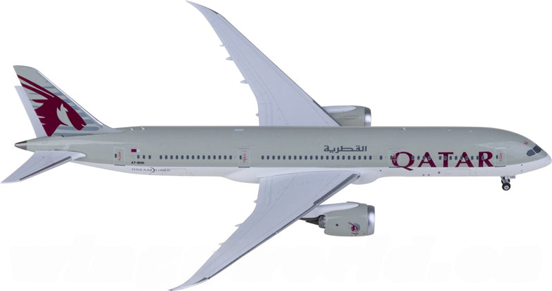 NG Models Qatar Boeing 787-9 Dreamliner A7-BHH 1:400 Diecast Model view 2